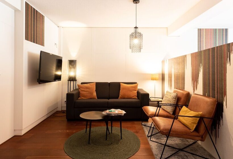 سوییت جونیور, Strandhotel Westduin