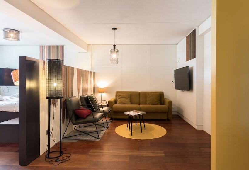 سوییت جونیور, Strandhotel Westduin