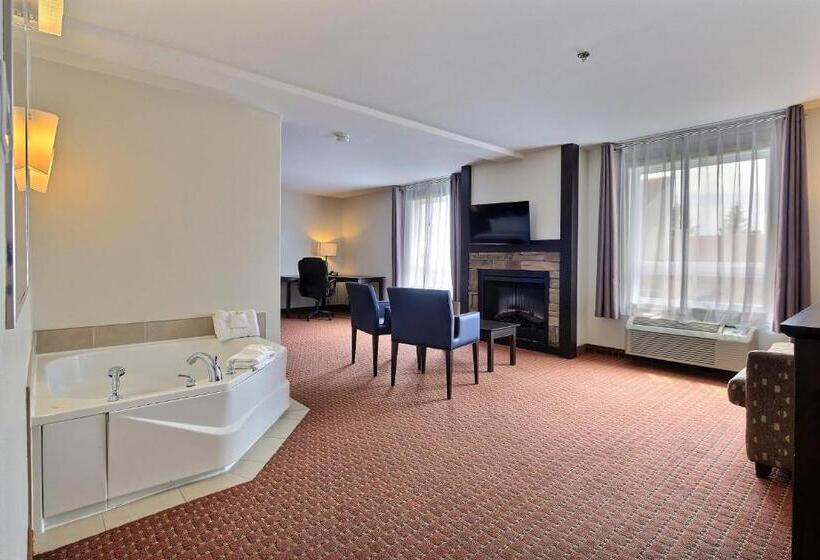 Business Suite Kingsize Bett, Super 8 By Wyndham Quebec City