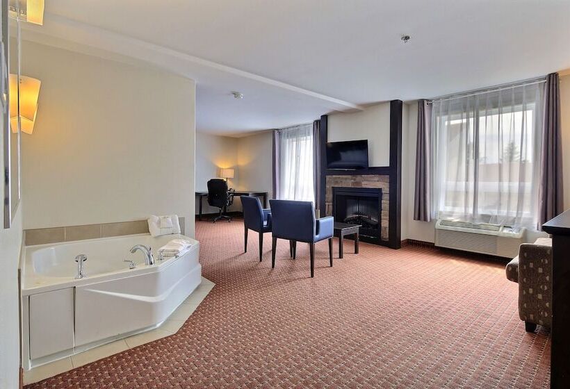 Suite with Hot Tub, Super 8 By Wyndham Quebec City