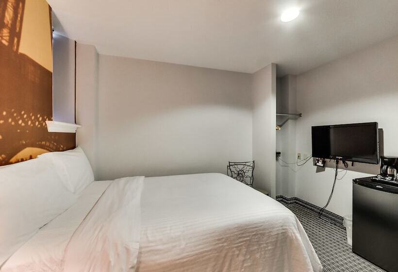 اتاق استاندارد, Isabella Hotel And Suites