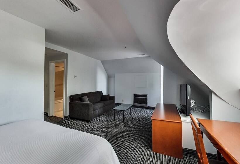 سوییت لوکس, Isabella Hotel And Suites