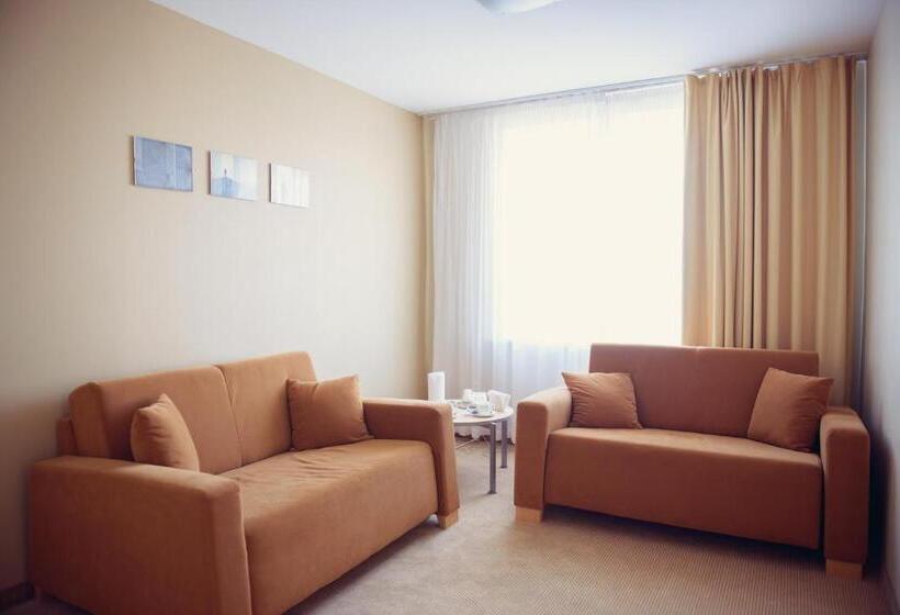 سوییت, Park Hotel Latgola