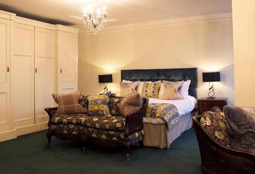 اتاق استاندارد, The Ickworth Hotel And Apartments   A Luxury Family