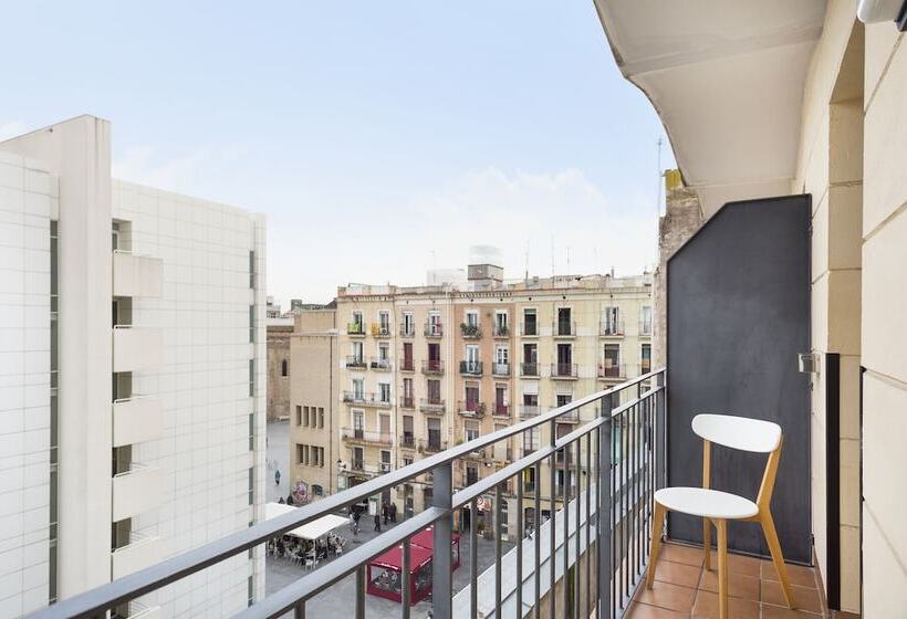 Habitació Estàndard, Acta Bcn 40