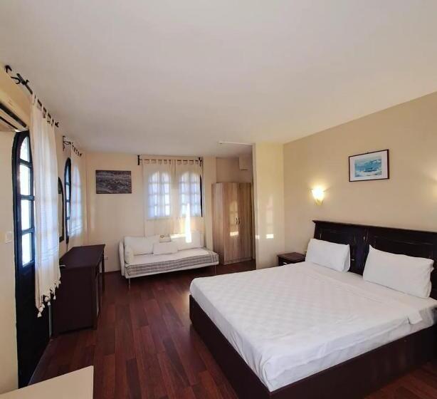 Standard Triple Room, Altinsaray