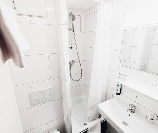 اتاق استاندارد یک نفره, City Hotel Fellbach 24h Check In