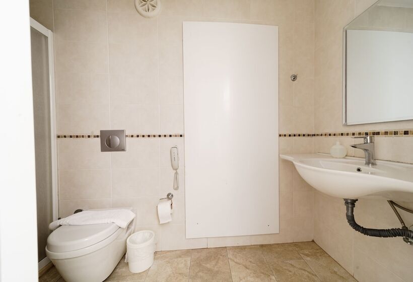 اتاق سوپریور, Costa Sariyaz Hotel Bodrum