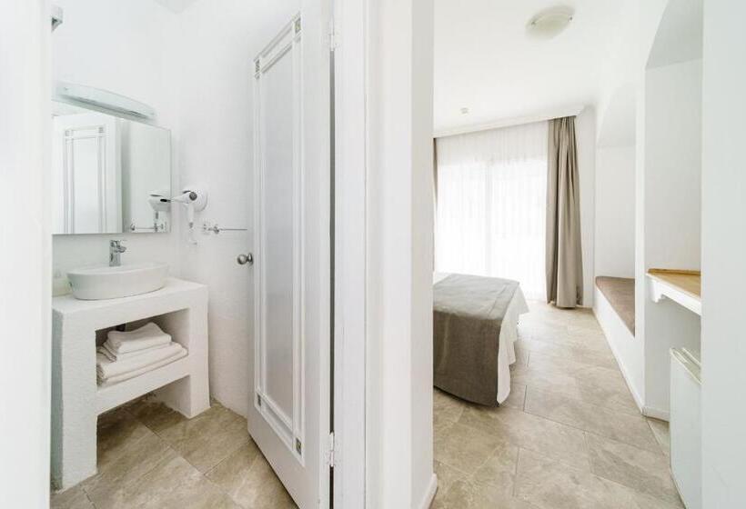 اتاق سوپریور, Costa Sariyaz Hotel Bodrum