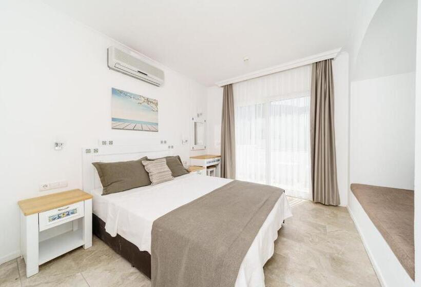 اتاق سوپریور, Costa Sariyaz Hotel Bodrum
