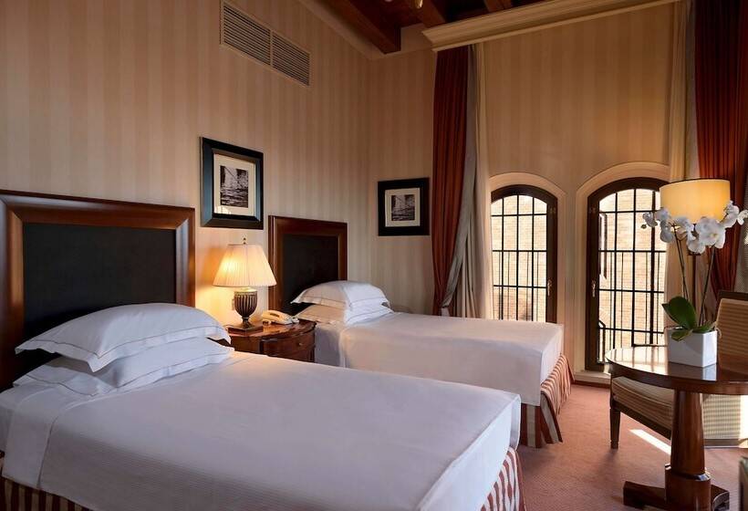 Standard Room, Hilton Molino Stucky Venice