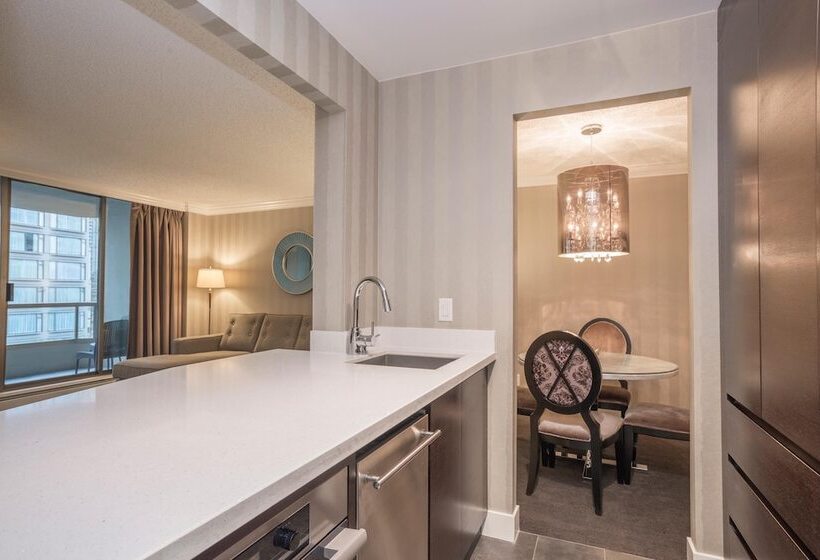 Suite Deluxe, La Grande Residence At The Sutton Place