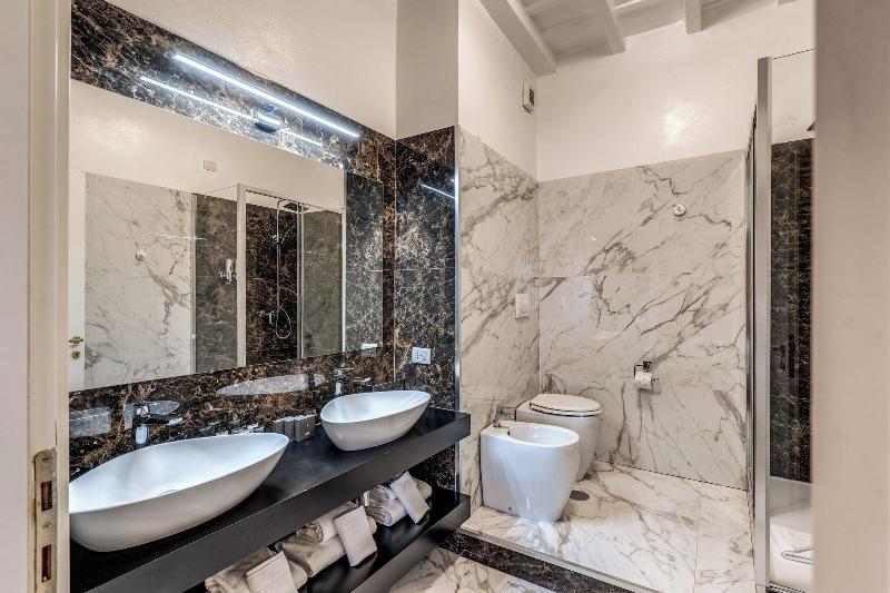 اتاق سوپریور, Relais Fontana Di Trevi