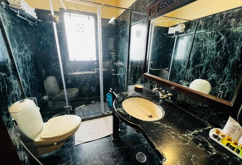 اتاق رویال, Umaid Mahal  A Heritage Style Boutique