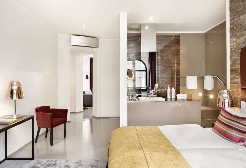 سوئیت پریمیوم, Lux 11 Berlin Mitte