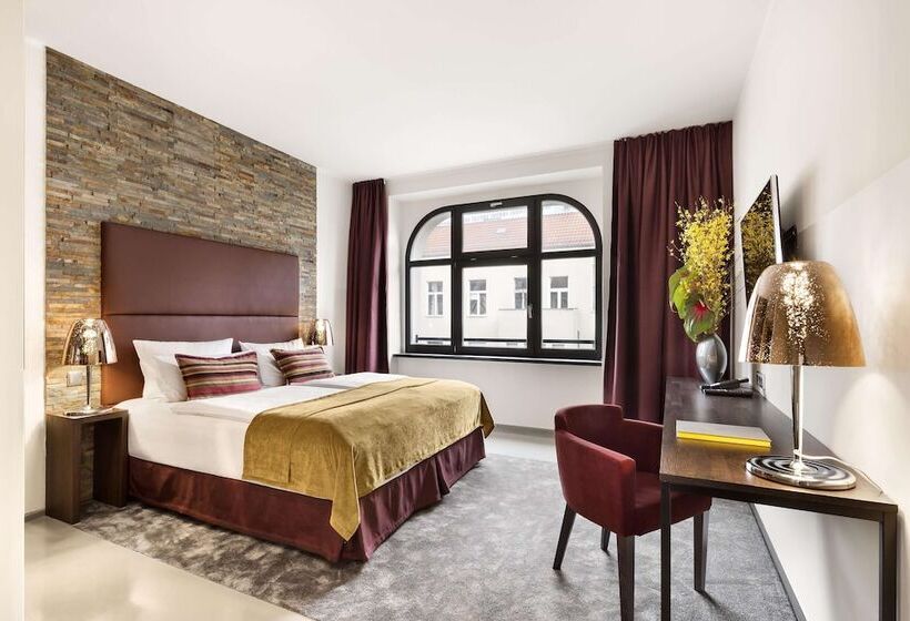 سوئیت پریمیوم, Lux 11 Berlin Mitte