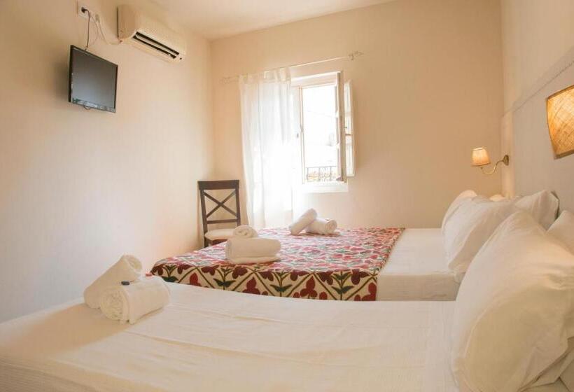 اتاق استاندارد سه نفره, Hostal Callejon Del Agua