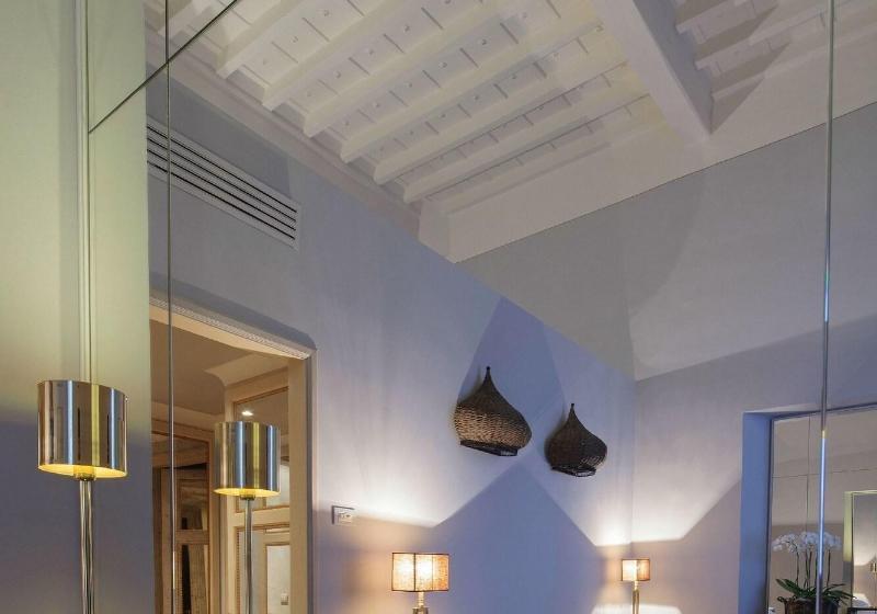 اتاق لوکس, Al Palazzo Del Marchese Di Camugliano Residenza D'epoca