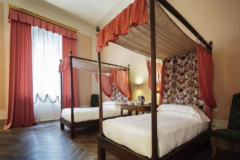 اتاق لوکس, Al Palazzo Del Marchese Di Camugliano Residenza D'epoca
