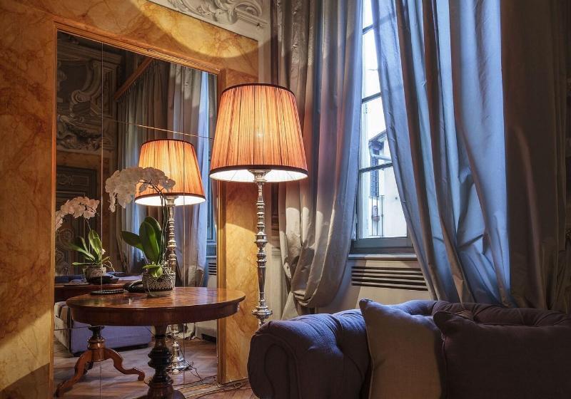 اتاق پرستیژ, Al Palazzo Del Marchese Di Camugliano Residenza D'epoca