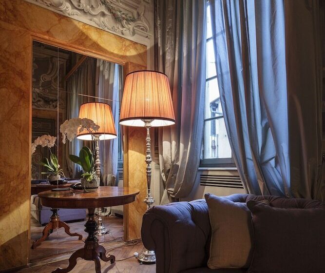 اتاق پرستیژ, Al Palazzo Del Marchese Di Camugliano Residenza D'epoca