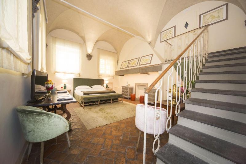 اتاق لوکس, Al Palazzo Del Marchese Di Camugliano Residenza D'epoca
