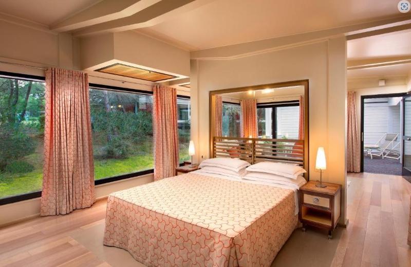 اتاق کلاسیک چهارنفره, Ethra Reserve Alborèa