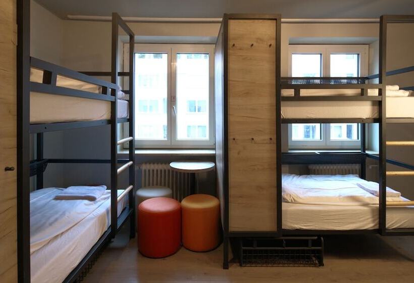 Cama em Quarto Partilhado, A&o Munich Hackerbrucke