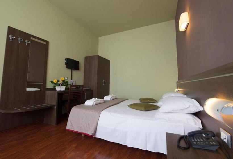 اتاق استاندارد, Formula International & Puravita Spa