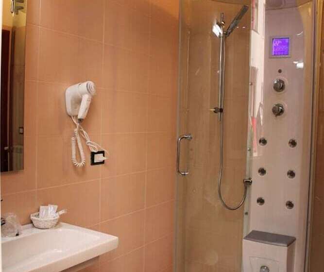 اتاق استاندارد سه نفره, Formula International & Puravita Spa