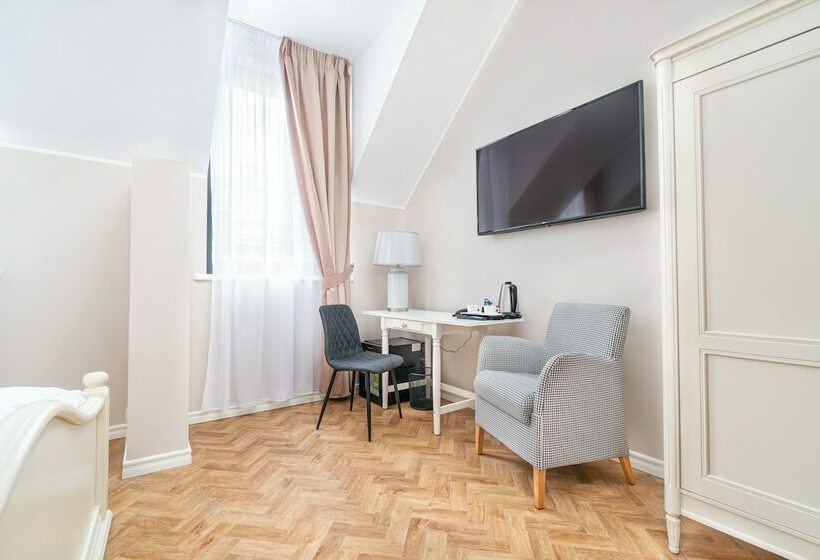 Habitación Premium, Forums