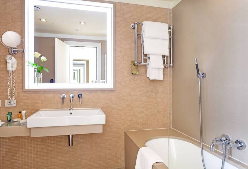 اتاق لوکس, Hilton Garden Inn Florence Novoli
