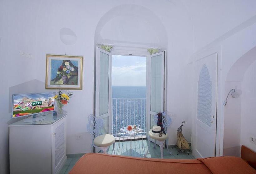 اتاق سوپریور با چشم‌انداز دریا, La Ninfa
