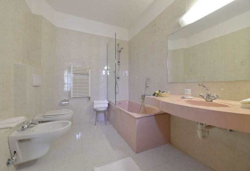 اتاق استاندارد, La Rocca Sport & Benessere
