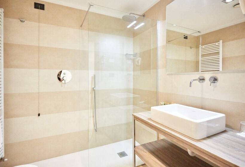 اتاق استاندارد, Ferretti Majestichouse