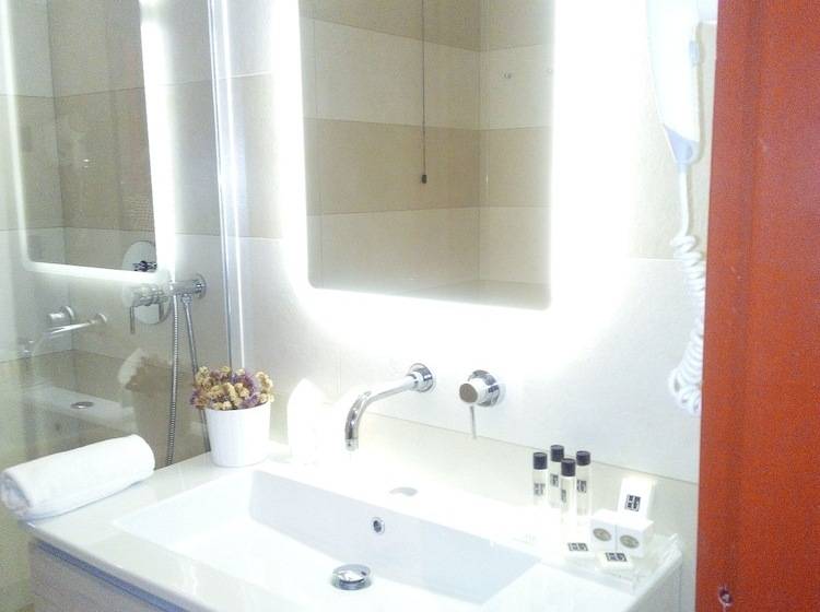 اتاق استاندارد, Ferretti Majestichouse