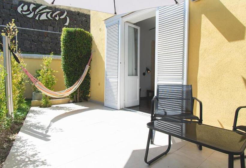 اتاق سوپریور سه تخته, Marina 10 Design Hotel & Spa
