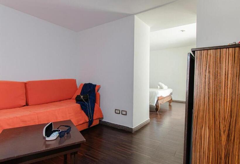 اتاق کلاسیک چهارنفره, Marina 10 Design Hotel & Spa