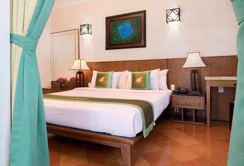 سوییت با چشم‌انداز باغ, Phu Hai Beach Resort & Spa Phan Thiet