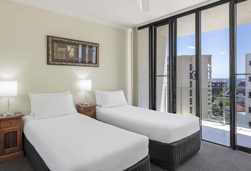 2 Bedroom Apartment Sea View, Piermonde Apartments Cairns