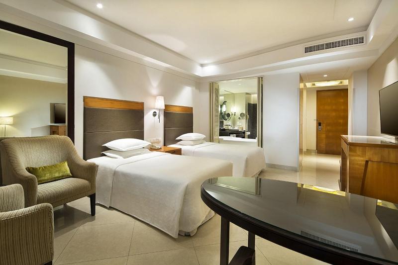 اتاق سوپریور با چشم‌انداز دریا, Sheraton Haikou