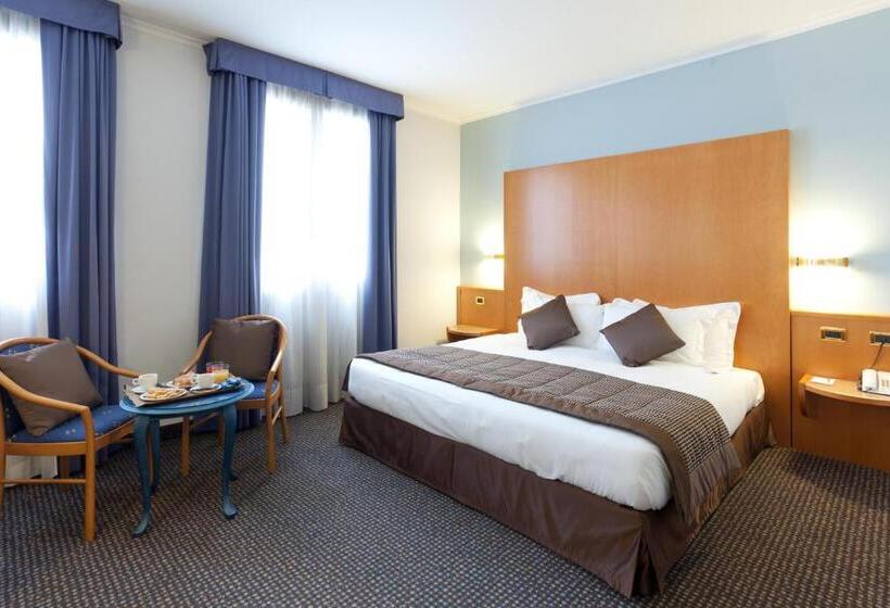 سوییت جونیور, Unaway Hotel Occhiobello