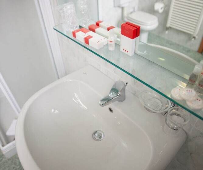 سوییت جونیور, Unaway Hotel Occhiobello