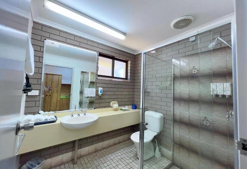 اتاق خانوادگی, Albury Garden Court Motel