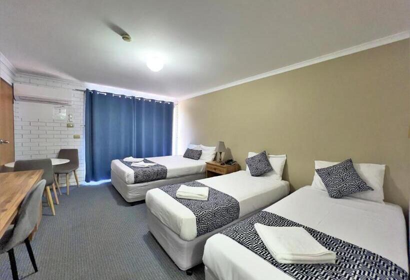 اتاق خانوادگی, Albury Garden Court Motel