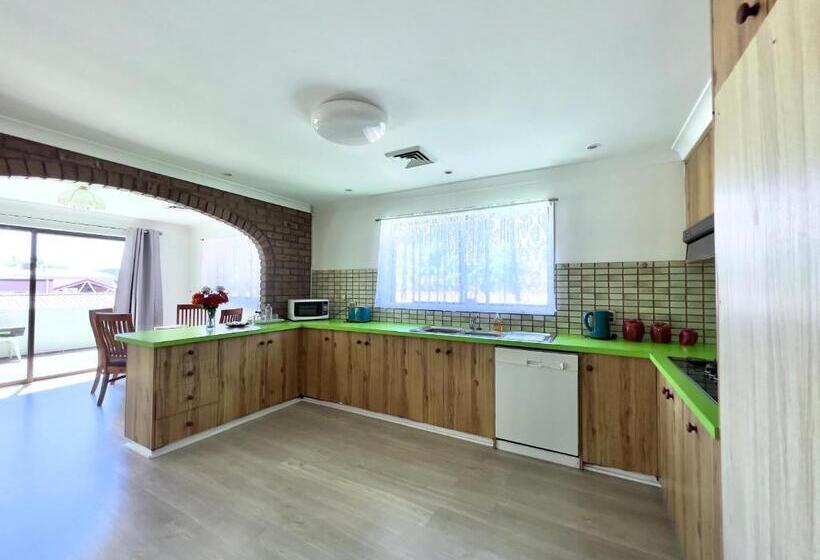 آپارتمان 2 خوابه, Albury Garden Court Motel