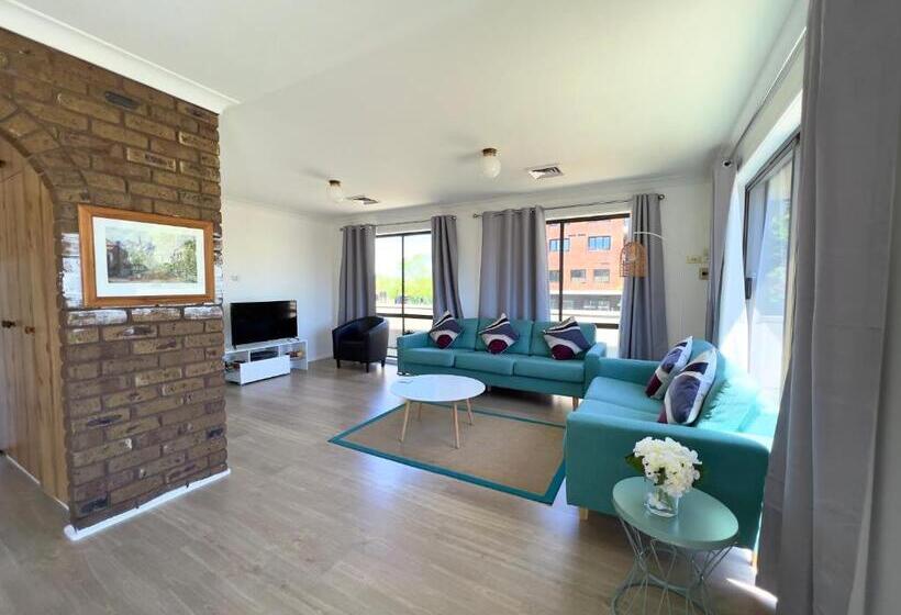 آپارتمان 2 خوابه, Albury Garden Court Motel