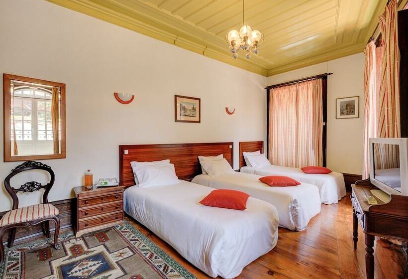 اتاق استاندارد سه نفره, Casa Das Tilias   Historic House
