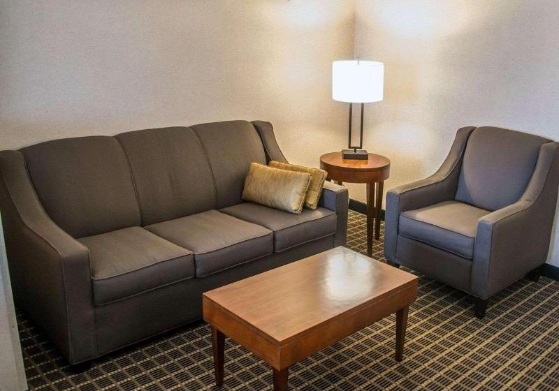 اتاق استاندارد چهار تخته, Granada Palace