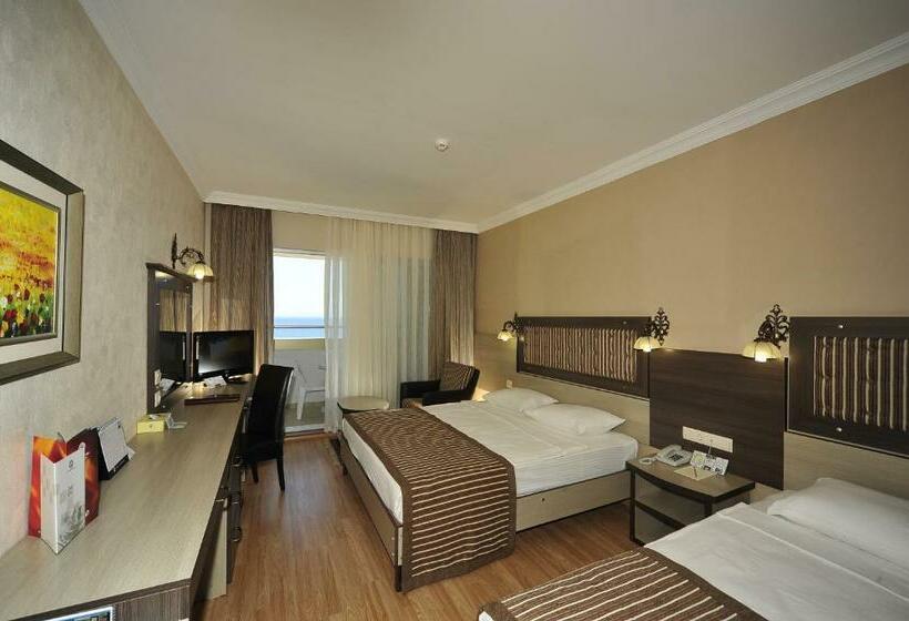 Chambre Triple Confort, Kırbıyık Resort Hotel   Alanya